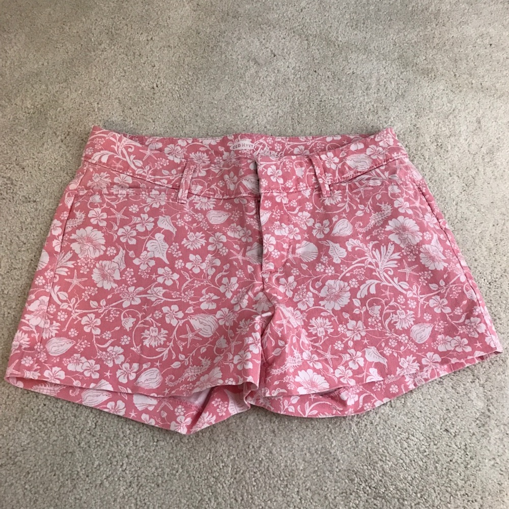 Pink patterned shorts - Picture 1 of 3